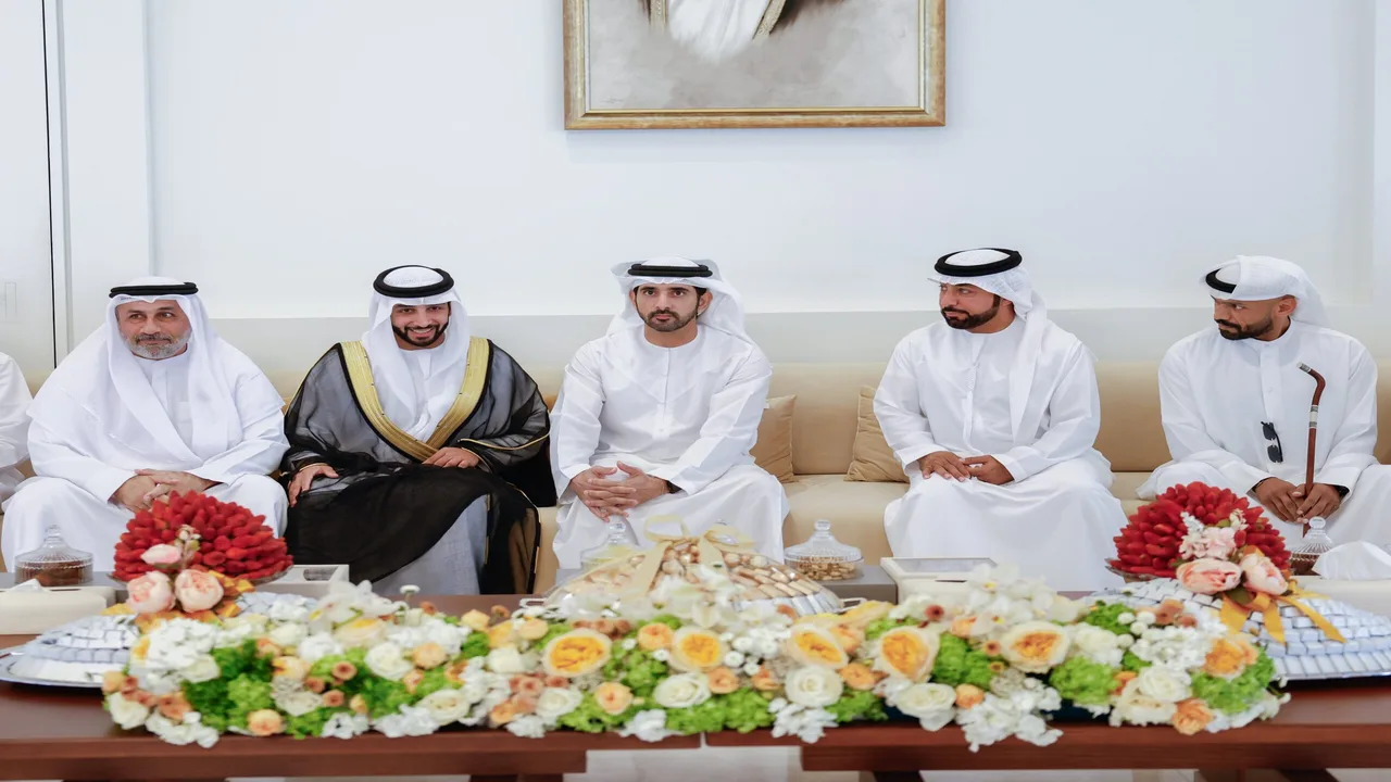 حمدان بن محمد يشارك في مراسم احتفالات زفاف عائلة البلوشي بدبي